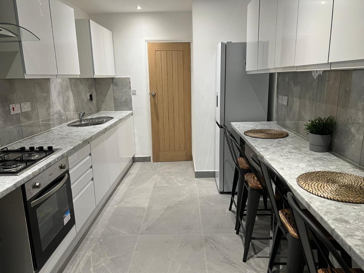 Beautiful Rooms Only Few Steps Away From Bruce Grove Tottenham Stadium London Bagian luar foto