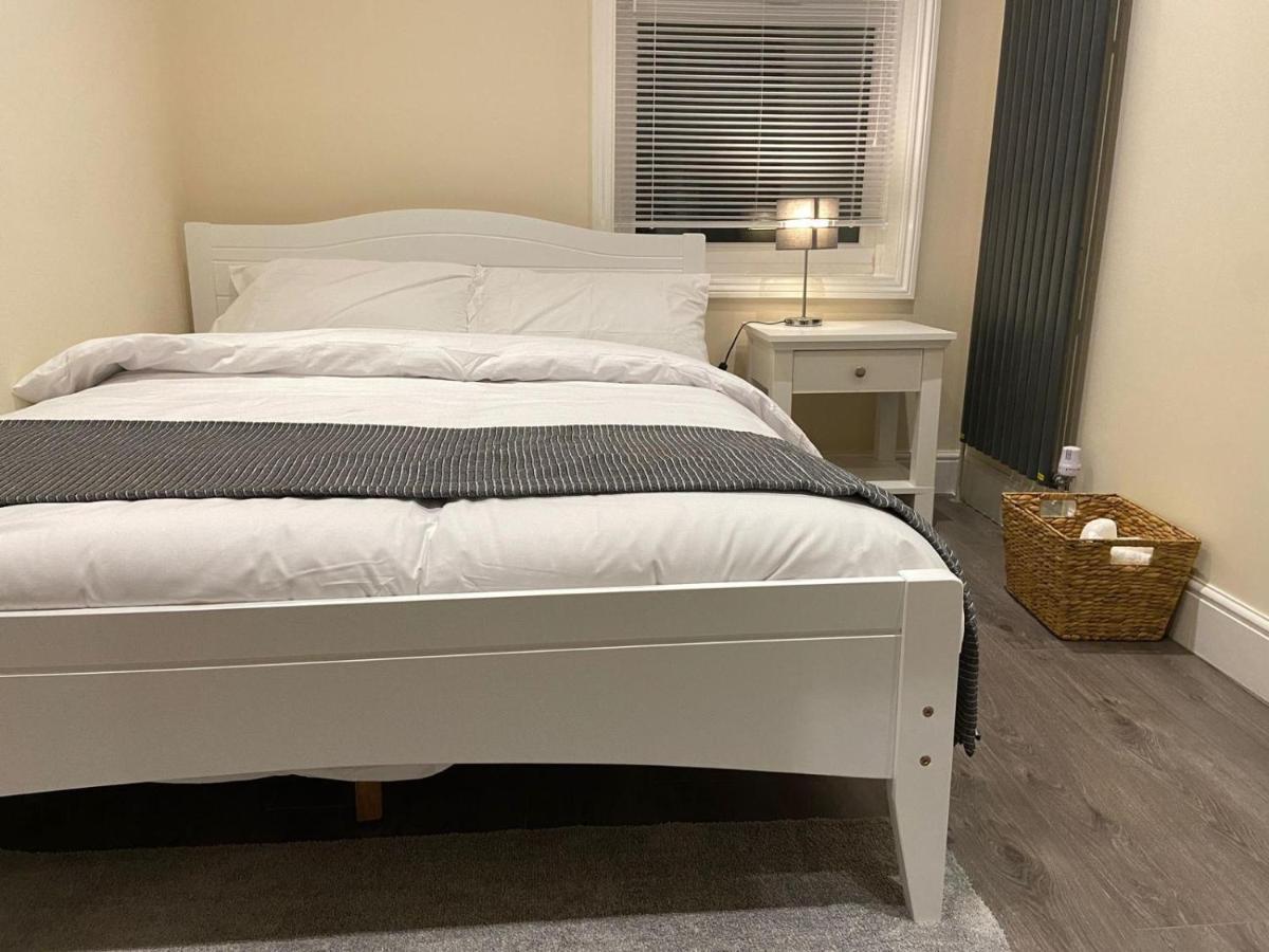Beautiful Rooms Only Few Steps Away From Bruce Grove Tottenham Stadium London Bagian luar foto